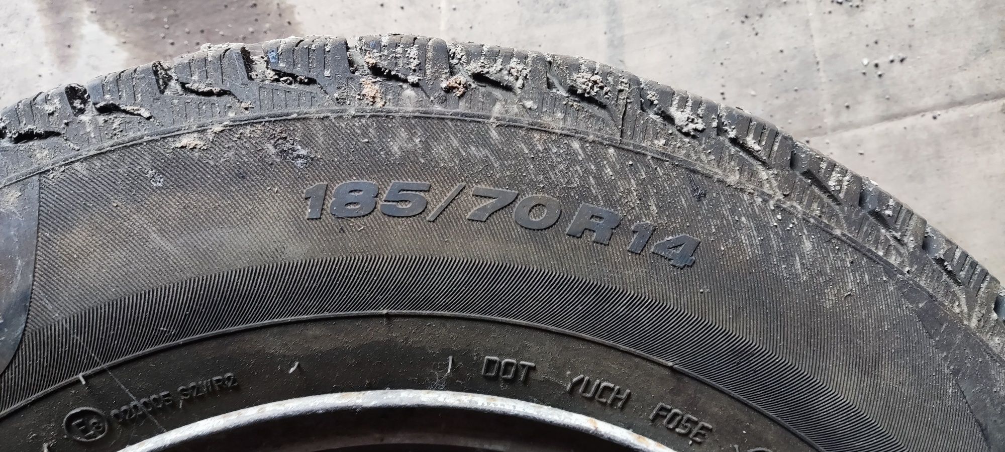 Продам Шины с дисками и шины