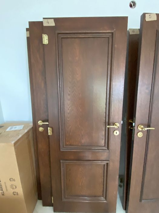 Врати интериорни в отлично  състояние