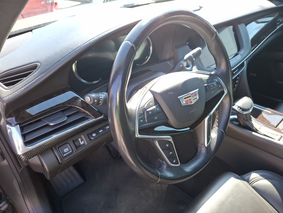 Cadillac CT6 Platinum 417cp modelul Long