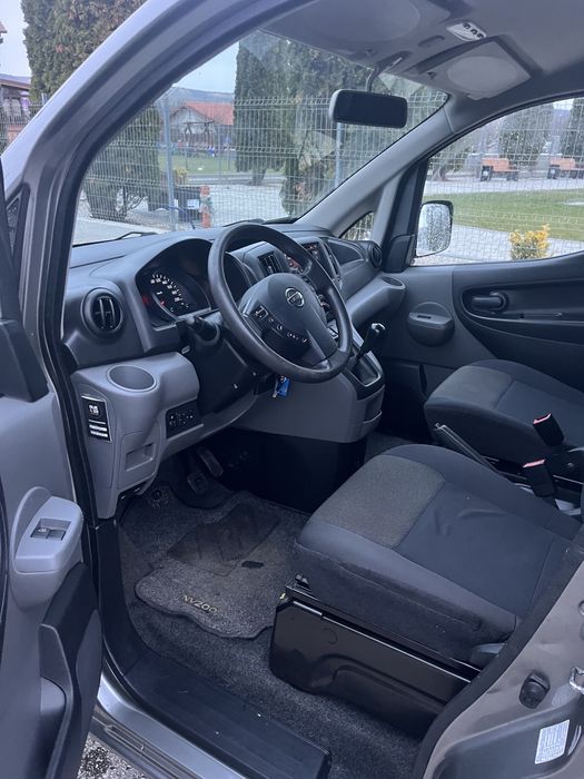 Vand Nissan nv 200