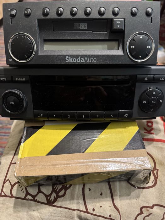 Radio cd/cas auto diverse lot mare