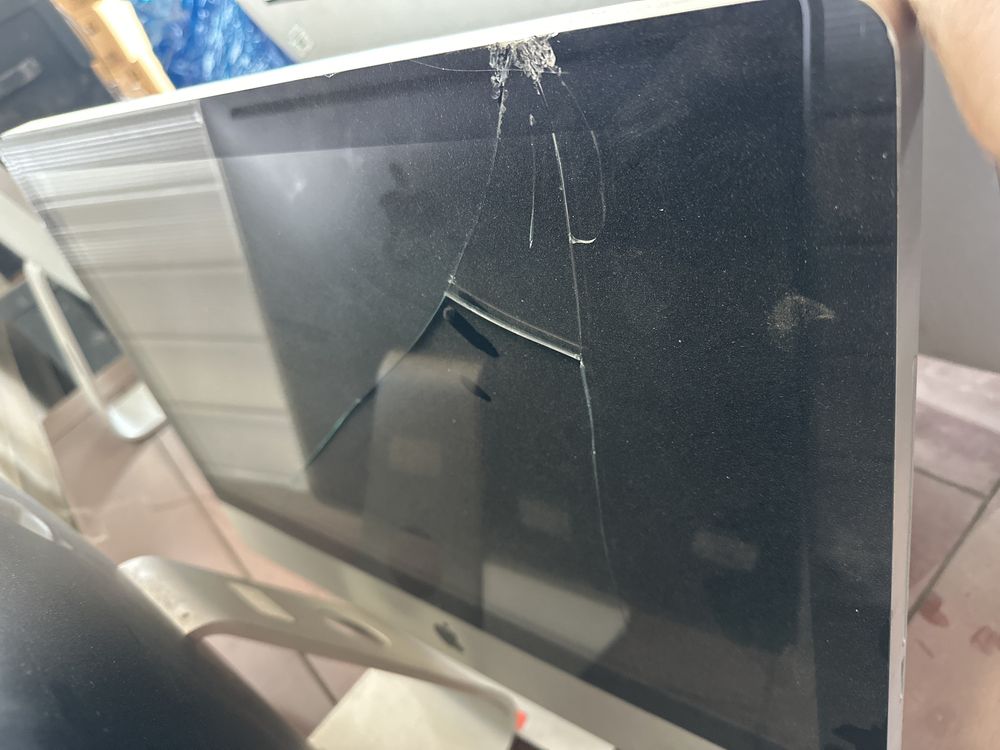 Apple IMac работят