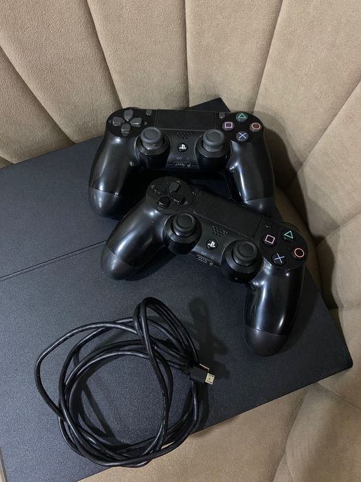PlayStation 4 + Диски с играми