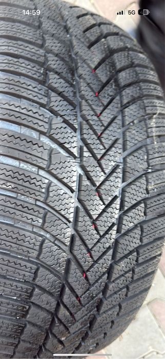 2 Anvelope Bridgestone Noi 255/40/19 Dot 37/2024