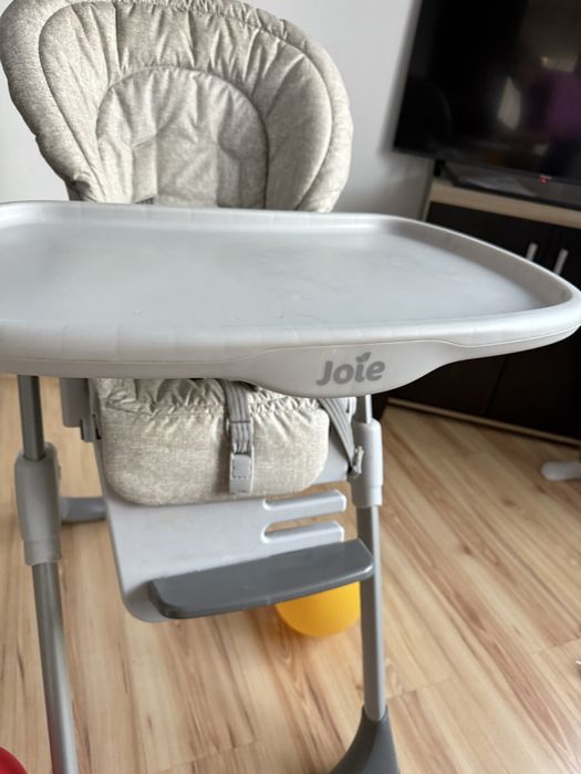 Scaun de masa pentru bebelusi