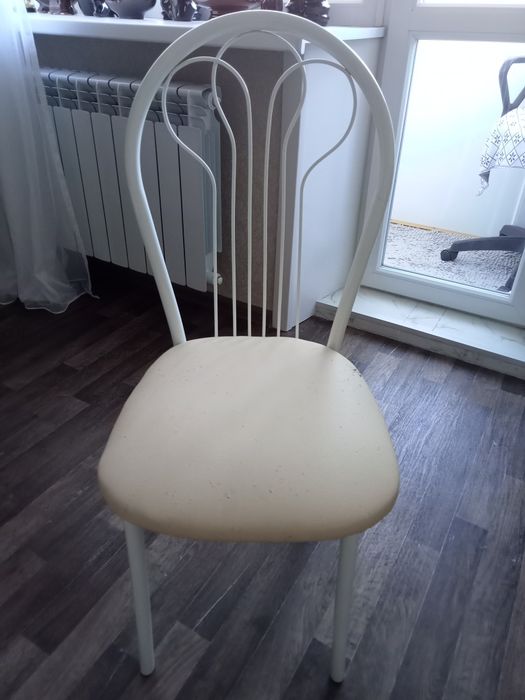 Продам стулья металлические