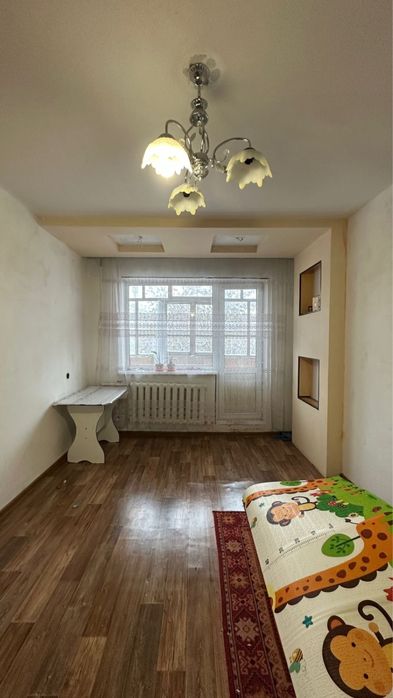 Продается 2 х комнатная квартира (6 мкр)