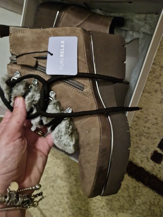 Ghete Tamaris din piele naturala, noi