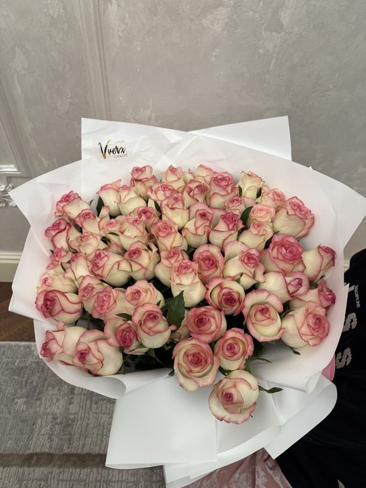 Свежие цветы только получили сегодня