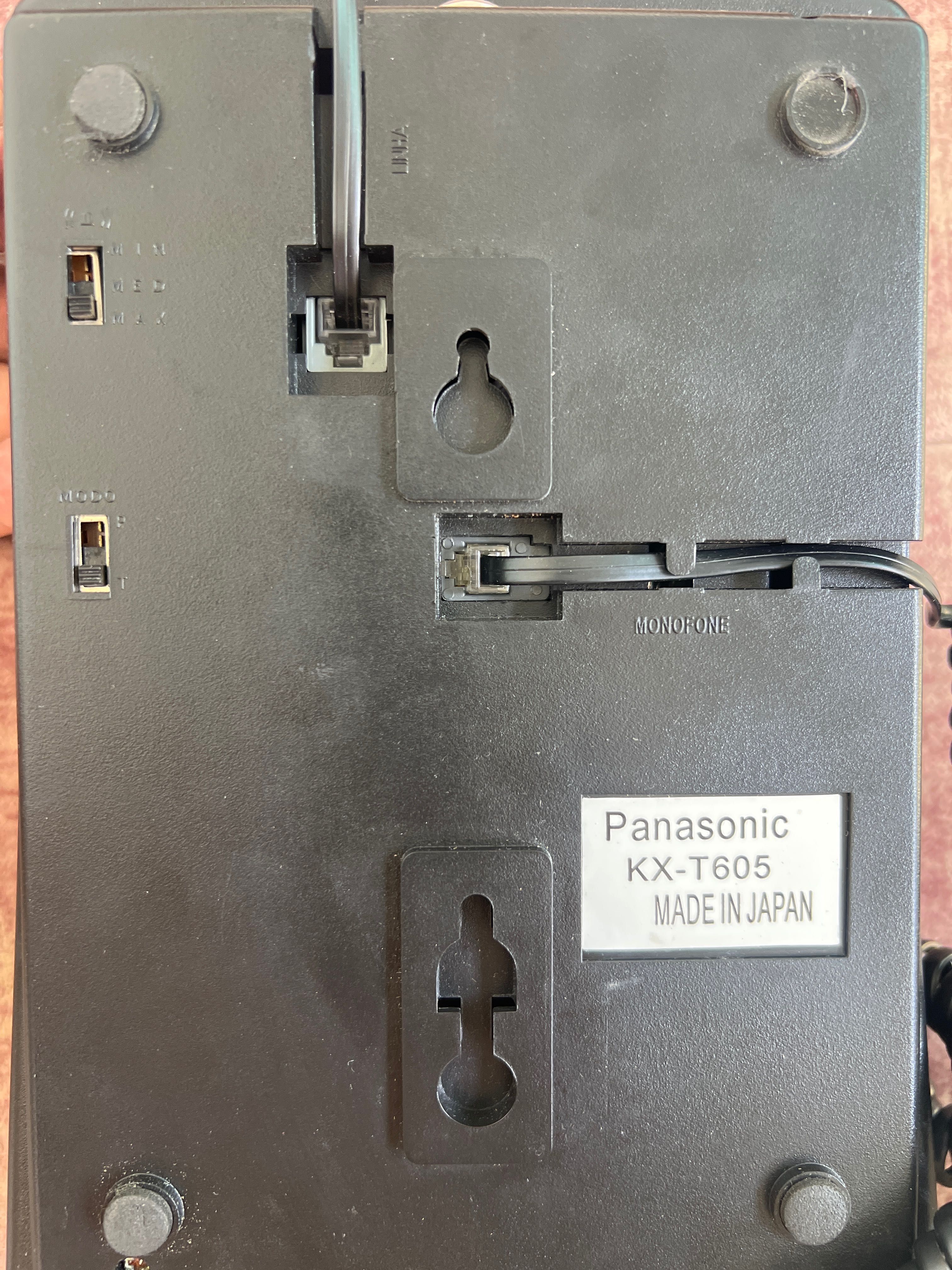 Продается стационарный телефон Panasonic KH-T605