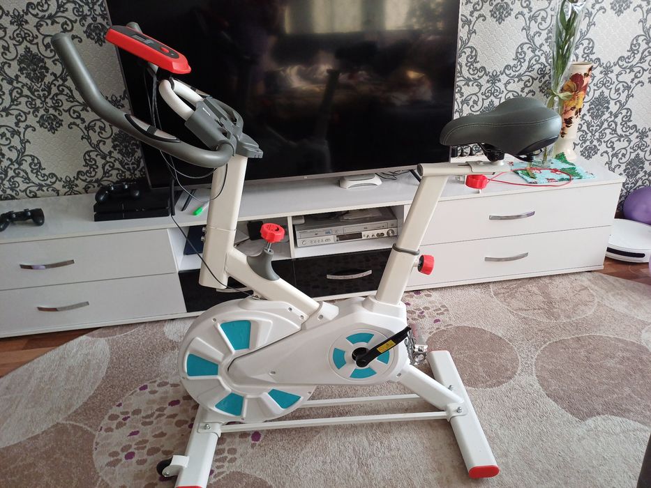 Велотренажёр вертикальный