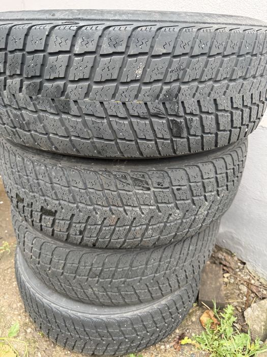 Vand jante cu anvelope iarna 225,65,R17 de mazda cx5