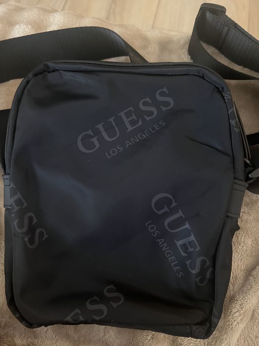 Чанта GUESS нова