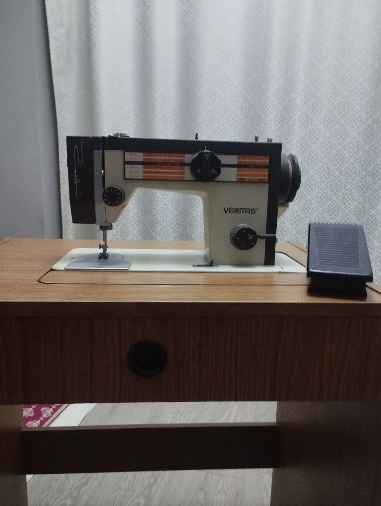 Продается швейная машинка