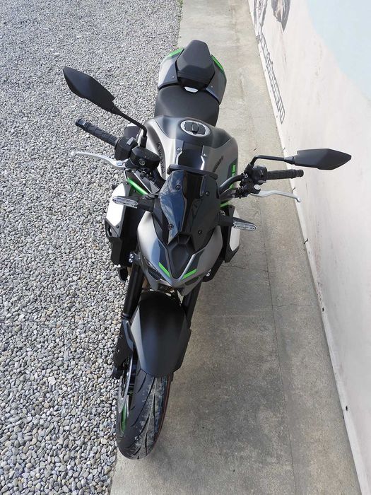 Motocicleta Kawasaki Z900 2025 | Rate | Leasing