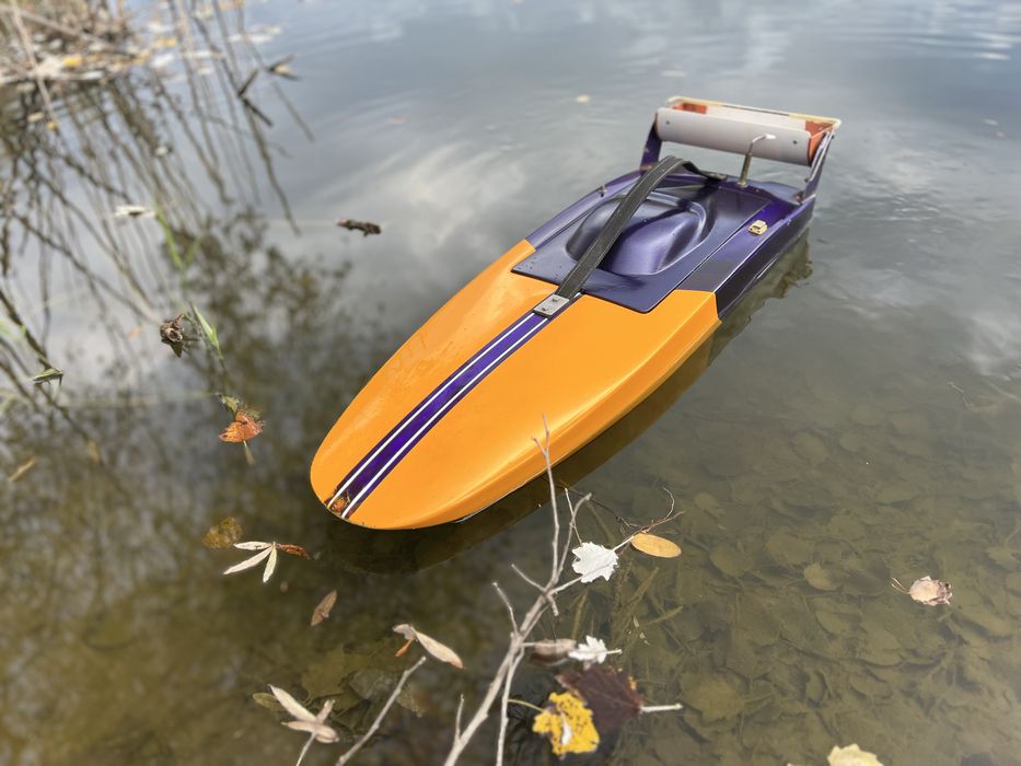 Лодка за захранка