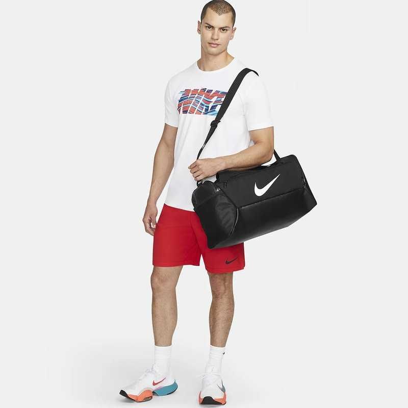 3 размера Nike оригинални сакове,