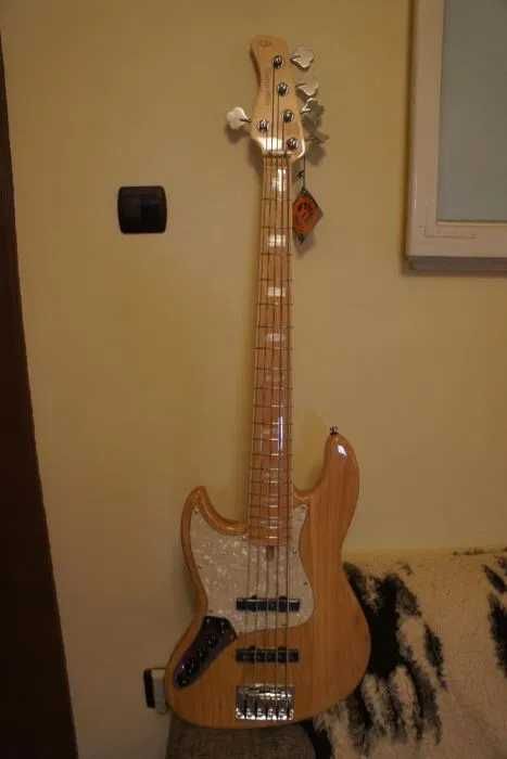 Chitara bass Marcus Miller V7 Swamp Ash-5 LH NT pentru stangaci