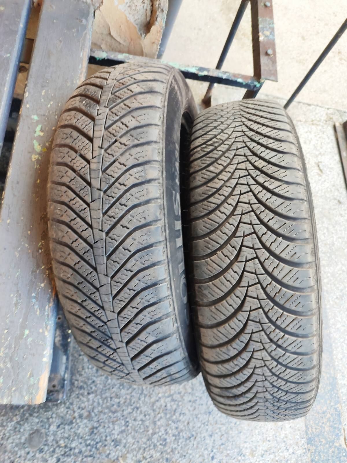 Продавам гуми всесезонни 15ц