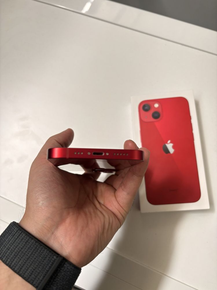iPhone 13  256 gb red ideal