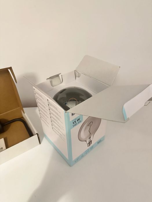 TVÄRHAND veioză + bec LED MOLNART, IKEA, stare bună, cutie inclusă