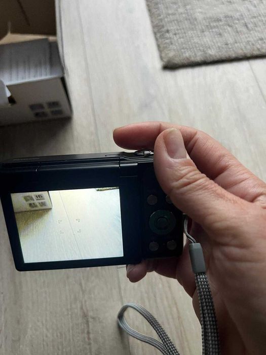 Panasonic Lumix SZ10, compact wifi, wide