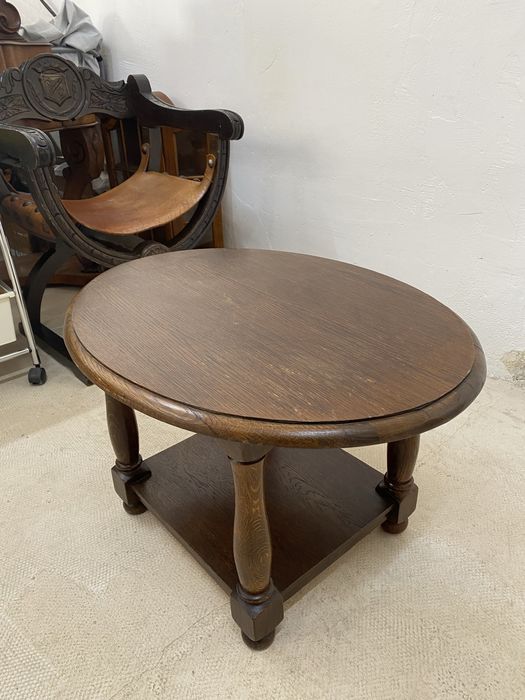 Салонна дървена масичка