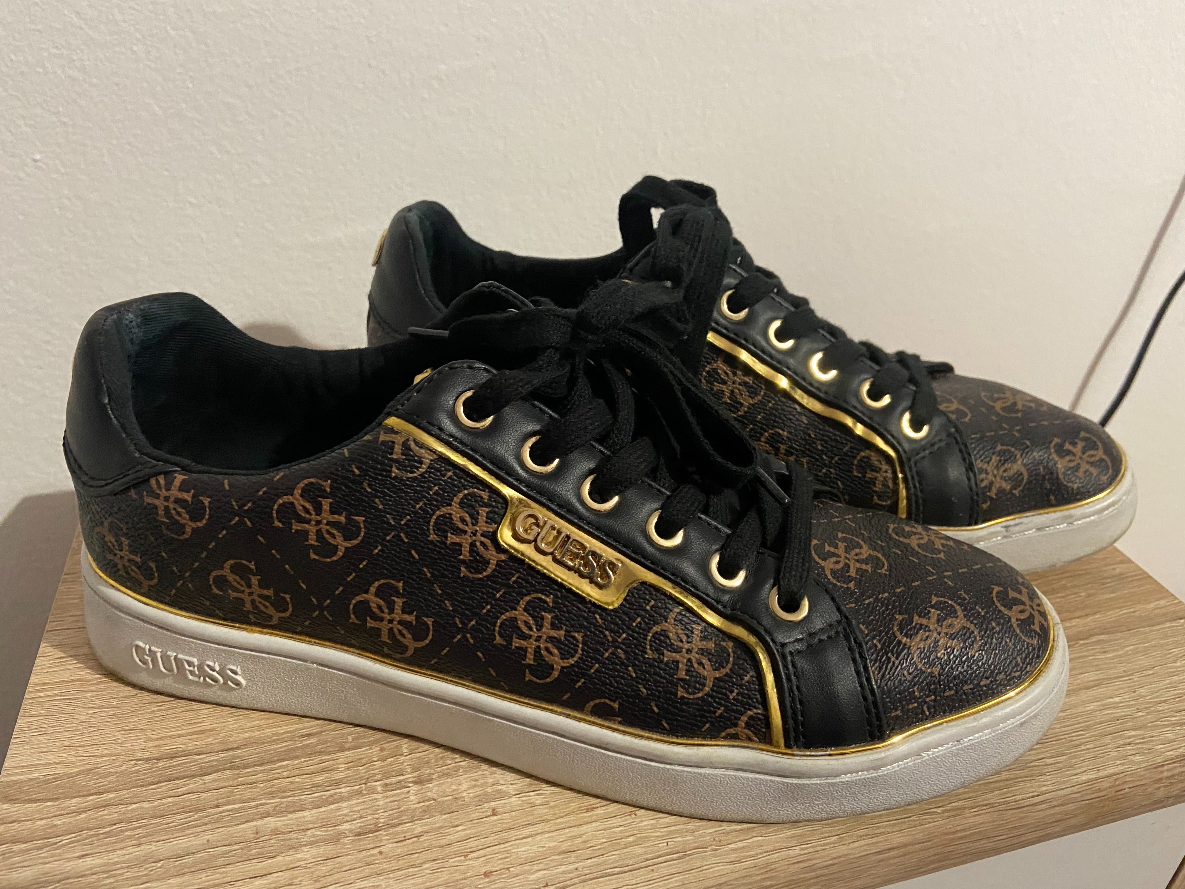 Маратонки /сникърси Guess 40 номер