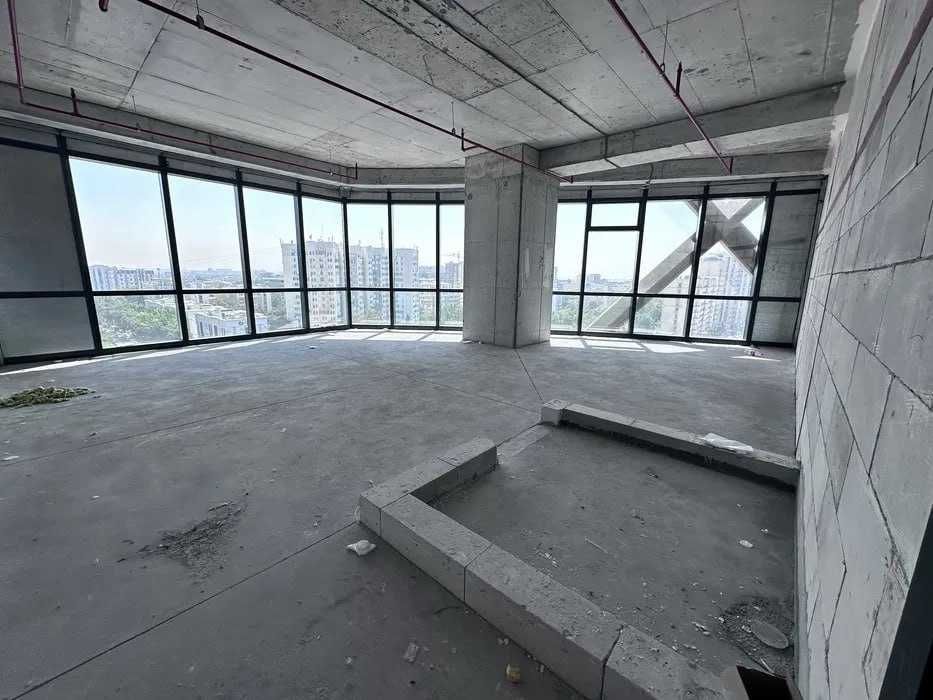 ПРОДАЕТСЯ нежиле помещение в ЖК "Piramit Tower" 72м2