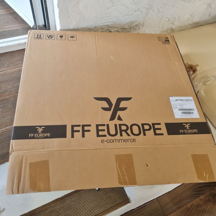 Vând plita electrica,4 zone de gatit