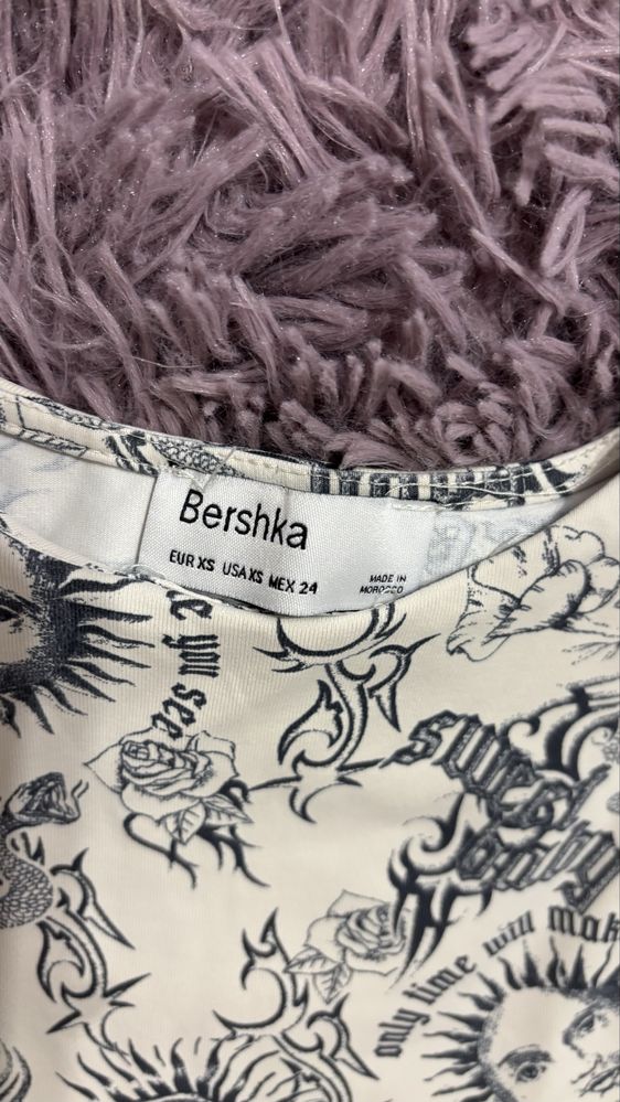 Изрязано боди Bershka