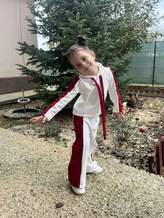 Compleu pentru fetițe