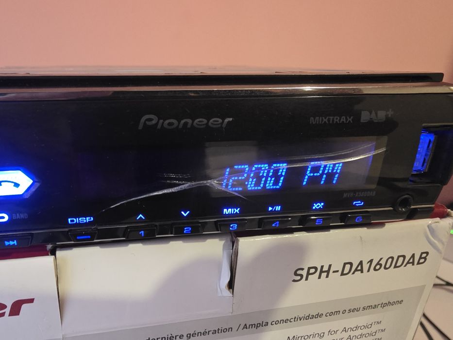 Продавам Pioneer mvh-x580dab