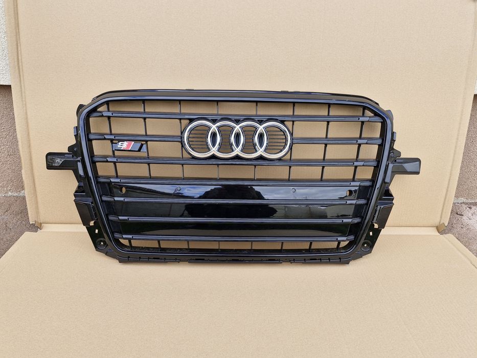 Grila centrala Audi Q5 S-line Facelift 2012-2016