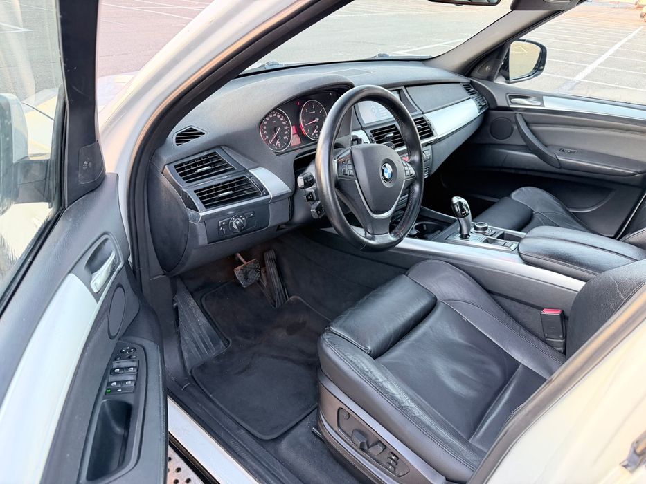 BMW X5 2011 Euro 5,3.0D 245 cp,trapa, top!