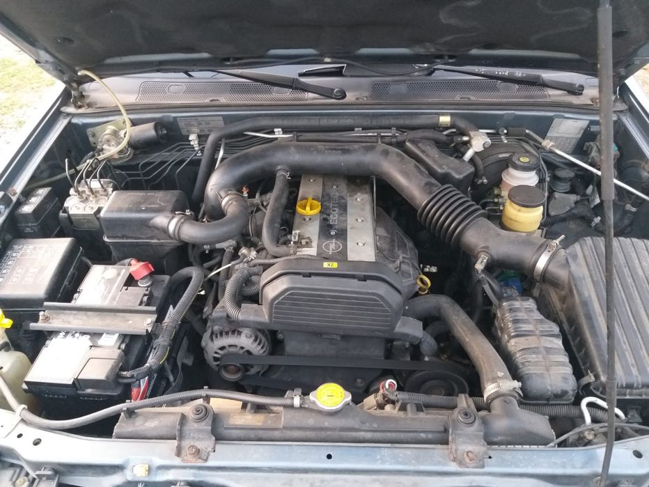 Dezmembrari dezmembrez PIESE opel frontera b 2.2d 2002