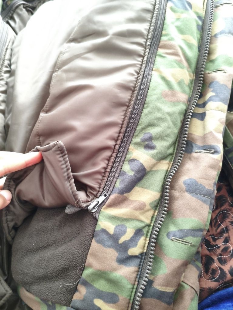 Продам камуфлированную куртку