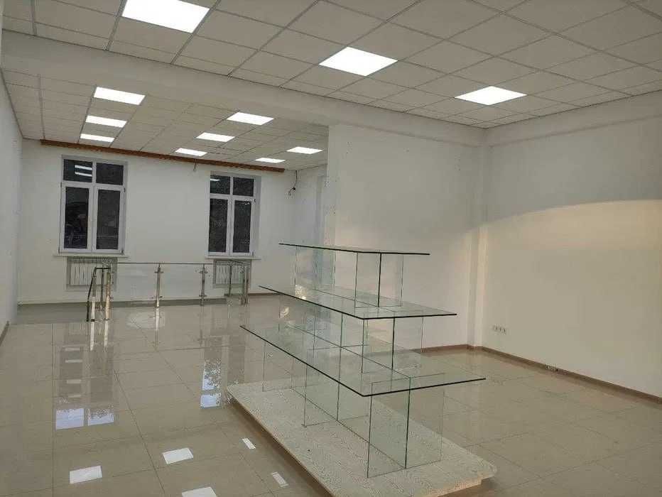 Офис Кушбеги 1-этаж 87 м² + 84 м² подвал ремонт парковка 1-линия