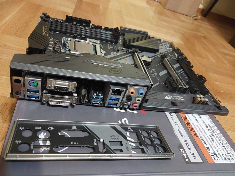 Intel Core i7 9700K + AsRock Z370 Extreme4