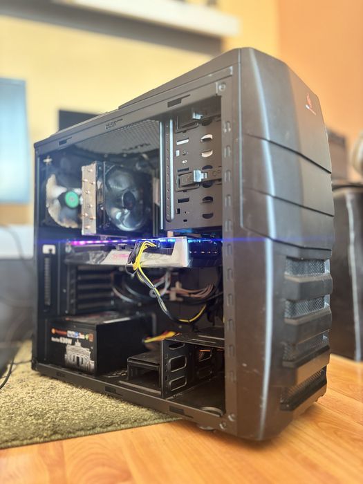 Calculator/PC Gaming• i5-9400F• Placa video 8gb• SSD 1Tb• 16gb ram