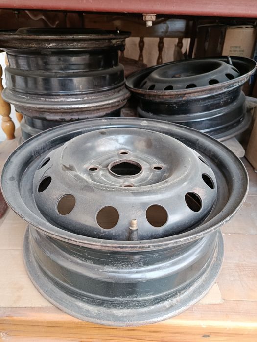 Diska sotiladi razmer 14