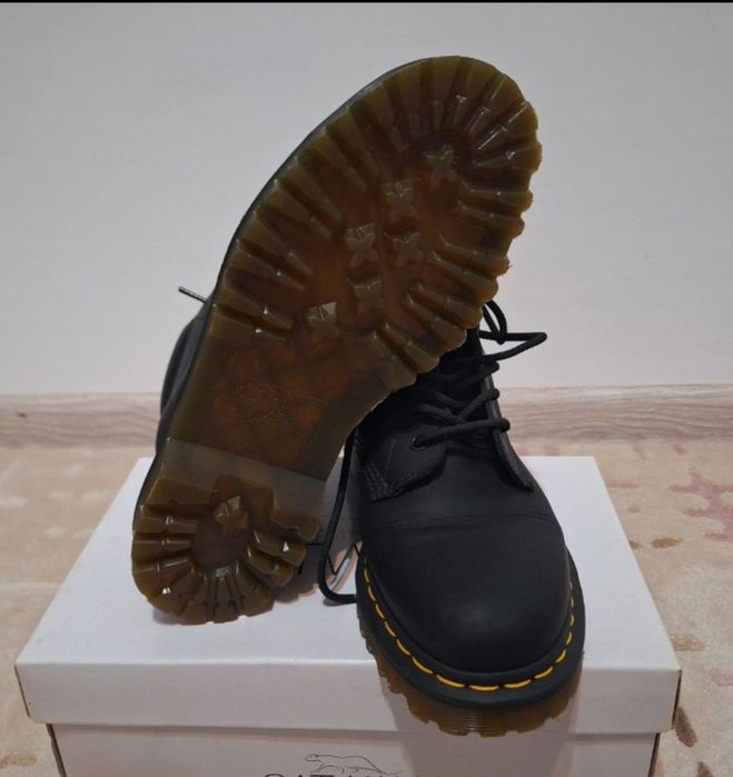 Bocanci Dr. Martens Airwair