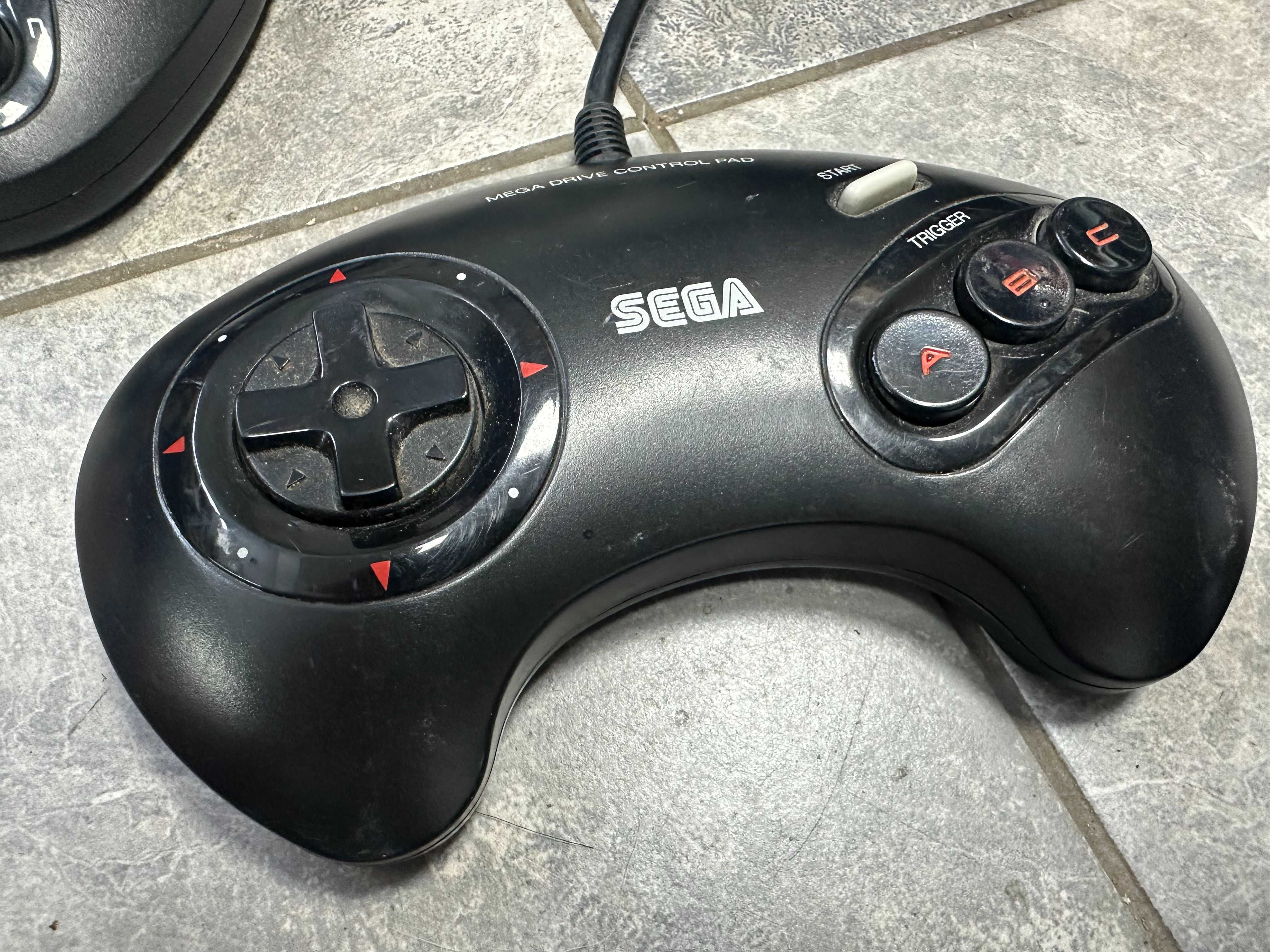 Оригинални контролери 1650  за Sega Mega Drive 1