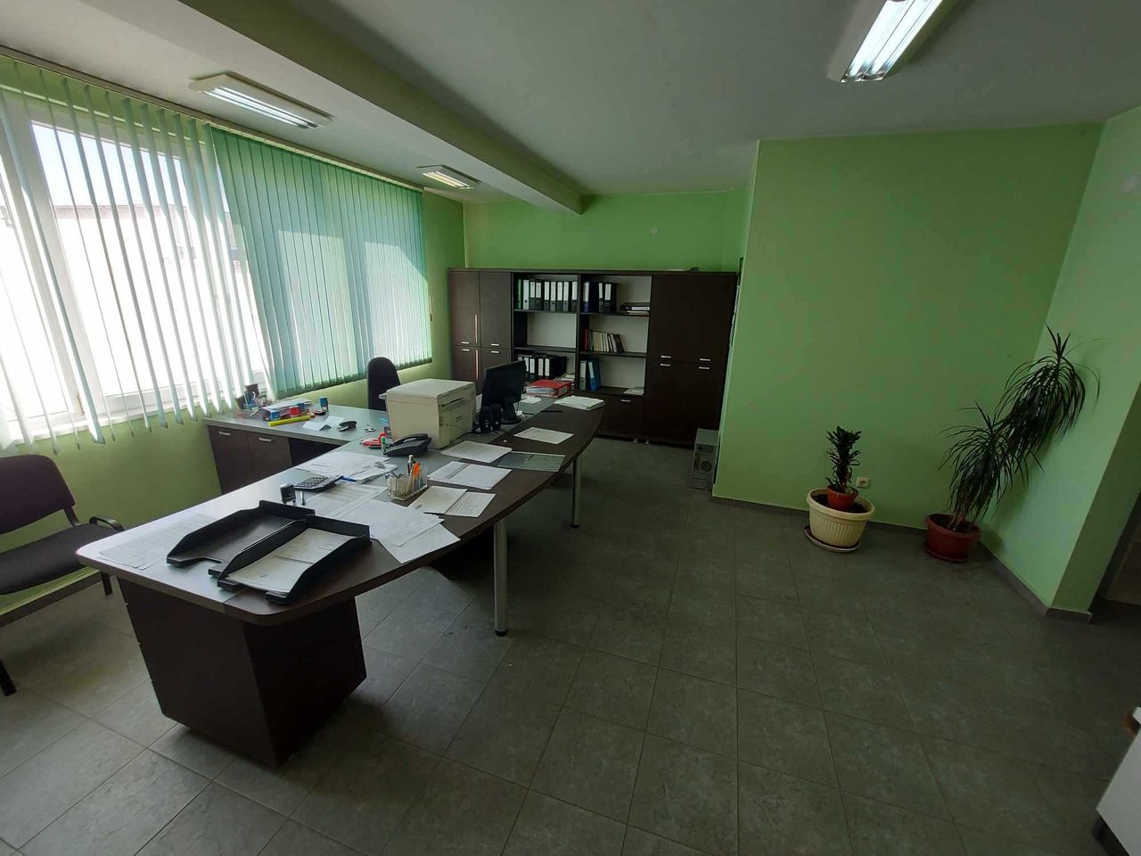 Продава се Офис в Търговище, Център - 70 кв.м за 1239 €/кв.м - Снимка #2
