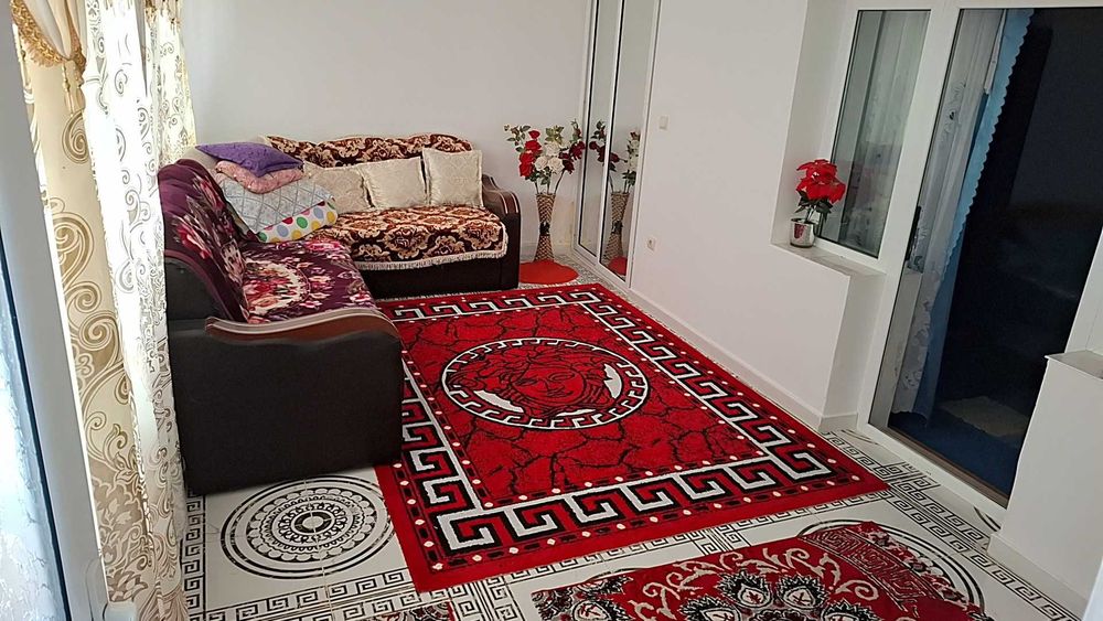 Casa de vanzare zona Lacu Dulce