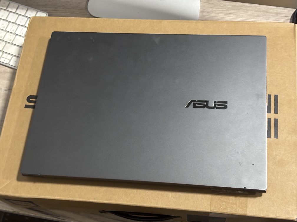 Asus Zenbook 14 UX3405MA_Q415MA