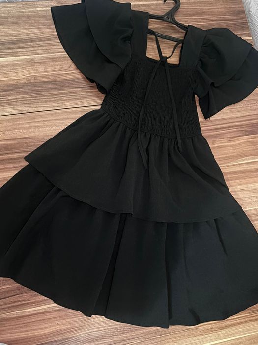 Продам подростковые платья