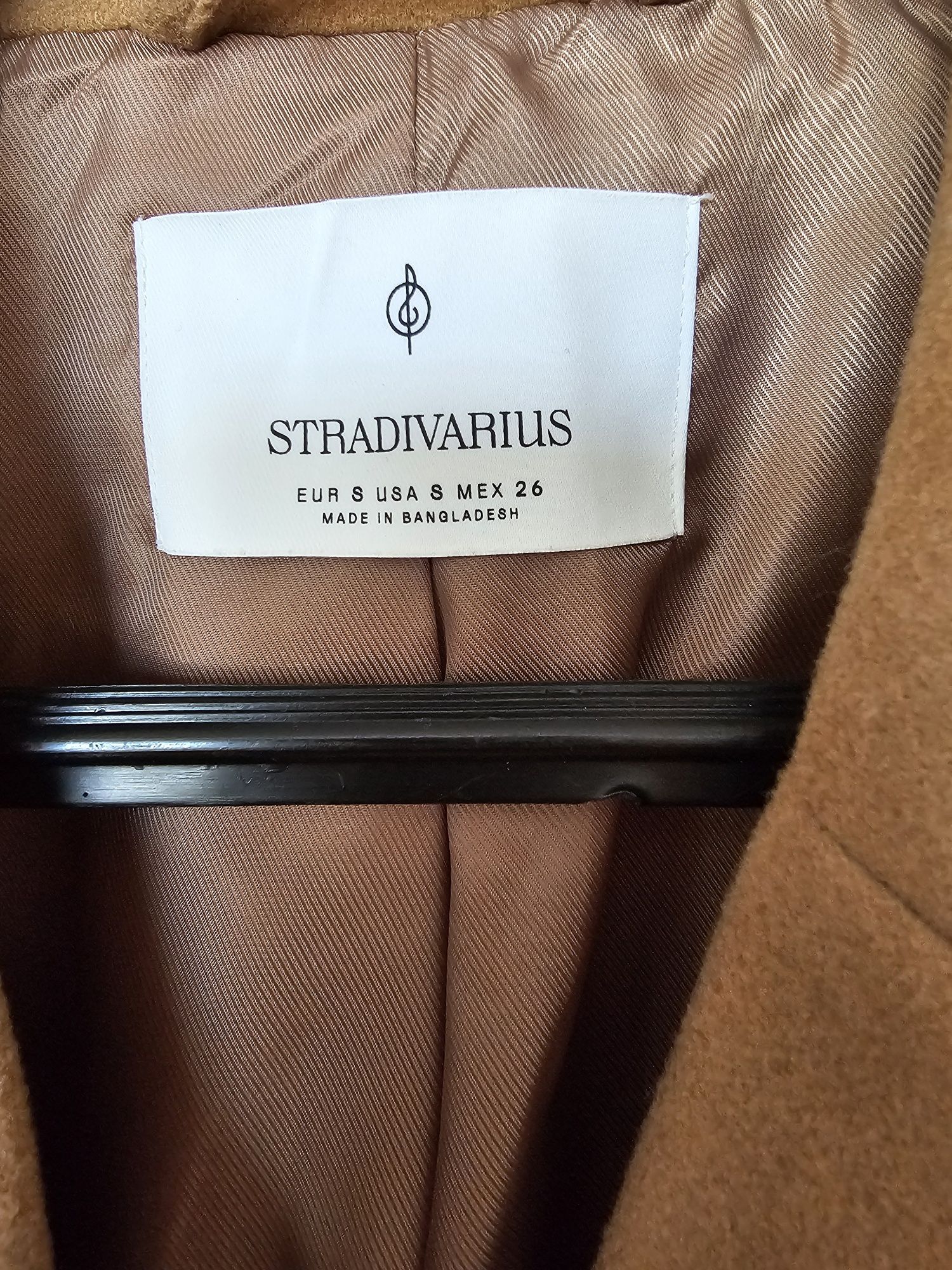 Палто на Stradivarius