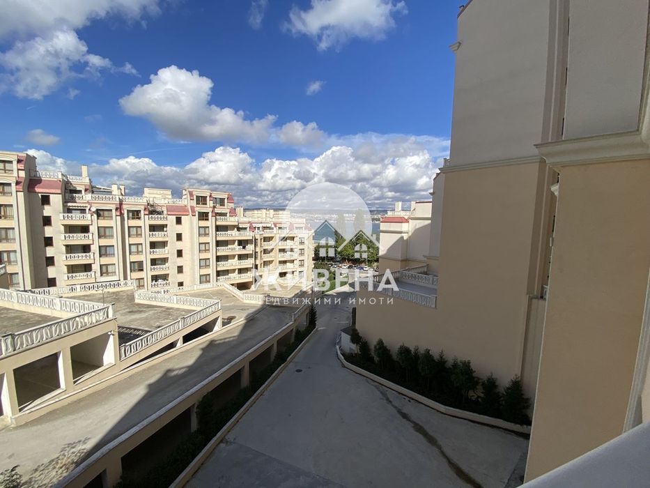 Продава се Двустаен апартамент в Варна, Аспарухово - 72 кв.м за 1917 €/кв.м - Снимка #5