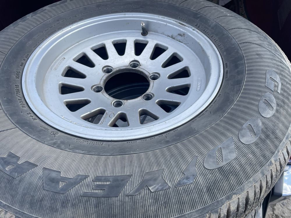 Продам!!! Летние шины 235/75 R15